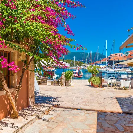 Leonie By Vintage Travel