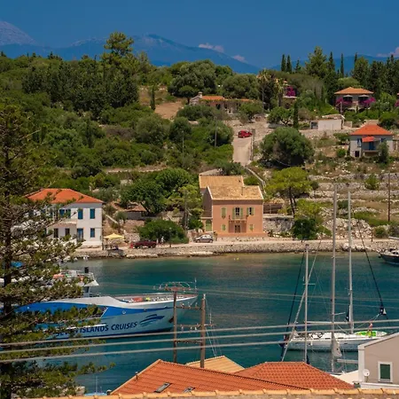 Willa Leonie By Vintage Travel