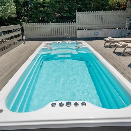 Willa Leonie By Vintage Travel *